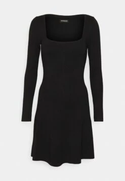 Even&Odd ECKIGER AUSSCHNITT MINI STRICKKLEID - Strickkleid - Black -Mode Kleidung 02fc65678b964a74a7f8ac609f600649