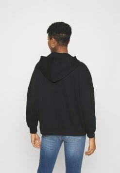 Even&Odd HOODIE LONG WITHOUT DRAWCORD AND POCKET - Kapuzenpullover - Black -Mode Kleidung 07d9e26830db4a07bb1782caa834f7ea