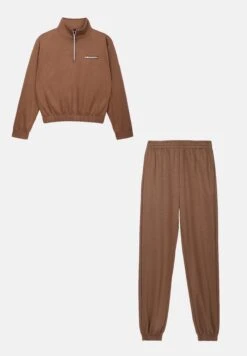 Even&Odd SET - Tracksuit - Navy -Mode Kleidung 12a5476e324f4860a71abcbdfdd35030