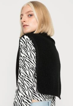 Even&Odd Cape - Black -Mode Kleidung 17090c0bb5084c96890221000815ab11