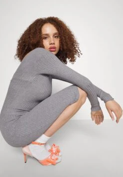 Even&Odd V AUSSCHNITT RIPP MINI STRICKKLEID - Etuikleid - Mottled Grey 9 Even&Odd V AUSSCHNITT RIPP MINI STRICKKLEID - Etuikleid - Mottled Grey -Mode Kleidung 1cb9bb6a27254b0ea1b025c59b0ad877