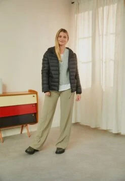 Even&Odd Daunenjacke - Black -Mode Kleidung 27cfa91366ab486e932f7b86cab93669