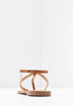 Even&Odd Zehentrenner - Cognac -Mode Kleidung 2bea7dd371854fe1ba327e264e7341b5