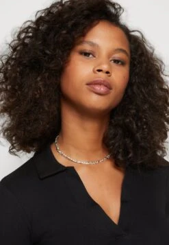 Even&Odd LONG SLEEVE COLLAR - Langarmshirt - Black -Mode Kleidung 31891cc446b444e5b3a95f03cbaa3465