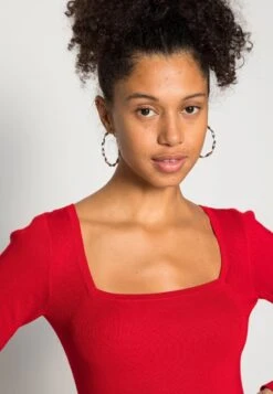 Even&Odd ECKIGER AUSSCHNITT MINI STRICKKLEID - Strickkleid - Red -Mode Kleidung 358f9f3f0a264359a9e95beaadd53790