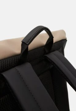 Even&Odd Tagesrucksack - 802 - Black_704 - Beige -Mode Kleidung 3b363b9301be46ac88cdd169cf72174e