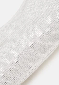 Even&Odd Umhängetasche - Silver-coloured -Mode Kleidung 4e2c79316dca4fceb420fd96b51fdd5e