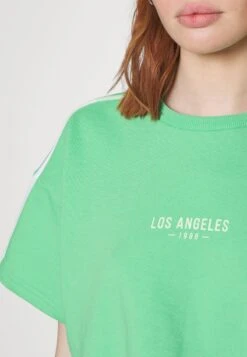 Even&Odd Trainingsanzug - Green/white -Mode Kleidung 503c35985df74a3a8eac951465d5c4d2