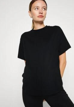 SET - Trainingsanzug - Black -Mode Kleidung 6ef5d128fb4943cda39de1542f8e533f