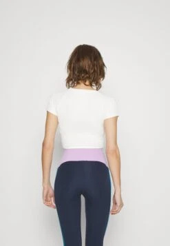 T-Shirt Basic - Cloud Dancer -Mode Kleidung 7f9b13b345fb4eb28d94d0c702b0aa2f