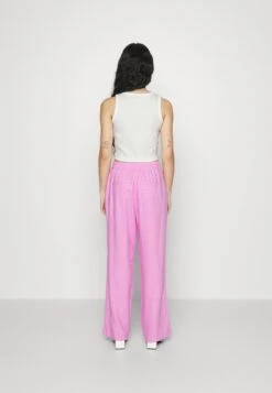 2 PACK - Top - Beige/white -Mode Kleidung 8609d330611743f58da6131cfe95af12