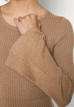 Even&Odd KNIT LOOSE FIT FLARED SLEEVES DRESS - Strickkleid - Camel -Mode Kleidung 985c9311c81247d590fd7ae7363ae86a