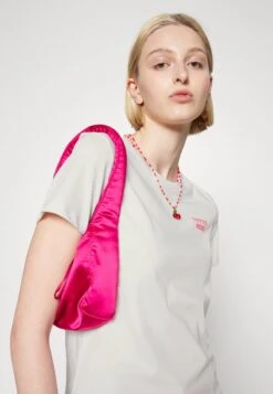 Even&Odd HATTIE TUTTO BENE - T-Shirt Basic - Light Pink 9 Even&Odd HATTIE TUTTO BENE - T-Shirt Basic - Light Pink -Mode Kleidung 986514c1caaf4049ae6f9993c976cbd4