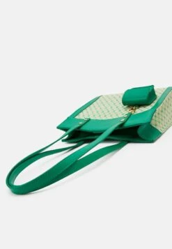 Even&Odd SET - Shopping Bag - Green -Mode Kleidung a351e565a6534553b88602d68c7bb762