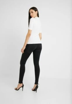 2PACK - T-Shirt Basic - White/black -Mode Kleidung a5660727772f4db8aa19b8af515f6d01