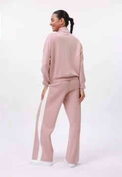 Even&Odd SET - Tracksuit - Dusty Pink/ecru -Mode Kleidung a9f088443cb74779a2bdd0d5be420fc6