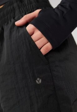 MID RISE PARACHUTE JOGGERS WITH ADJUSTABLE CUFFED ANKLE - Trousers - Black -Mode Kleidung c3746411a32b4c3696062a1b843ca107