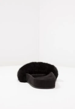 Even&Odd Hausschuh - Black -Mode Kleidung c4cc6a676c354fd6bc1270ab07460085