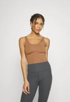 Top - Light Brown 11 Top - Light Brown -Mode Kleidung c640656a9d2c4fe59e83cabc9bf23282 1