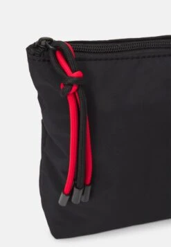 Even&Odd DISNEY MICKEY MOUSE 2 PACK - Kosmetiktasche - Black -Mode Kleidung d7caeb356ae64a4d8a9979dea79d1564