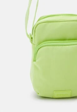 Even&Odd Umhängetasche - Green -Mode Kleidung d87d342ab3b6487cb3cb60982b62e80f