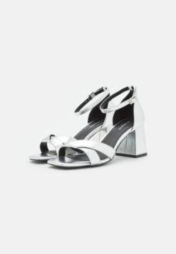 Riemensandalette - Silver -Mode Kleidung e0038da606de46d58b3ee9bcce3da2ea