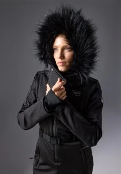 SKI SUIT WITH ADJUSTABLE BELT AND DETACHABLE FUR HOOD - Snowsuit - Black -Mode Kleidung f6540ea244a342869f312e3e6564113a